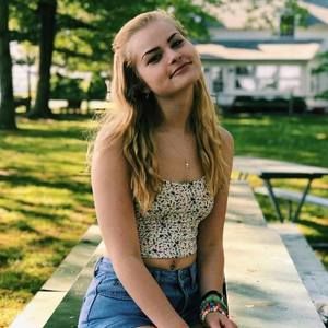 Meet your Posher, Lexi